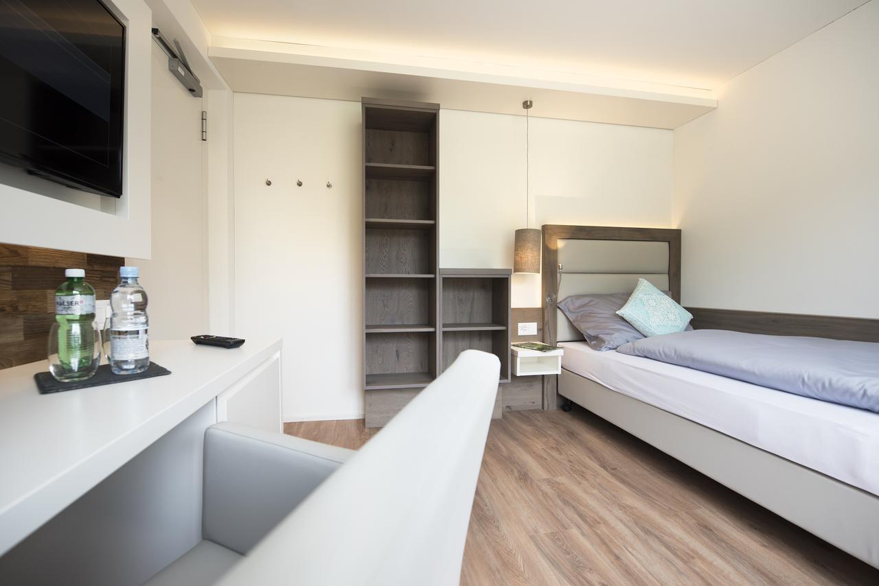 Hotel Tilia Uster Bagian luar foto